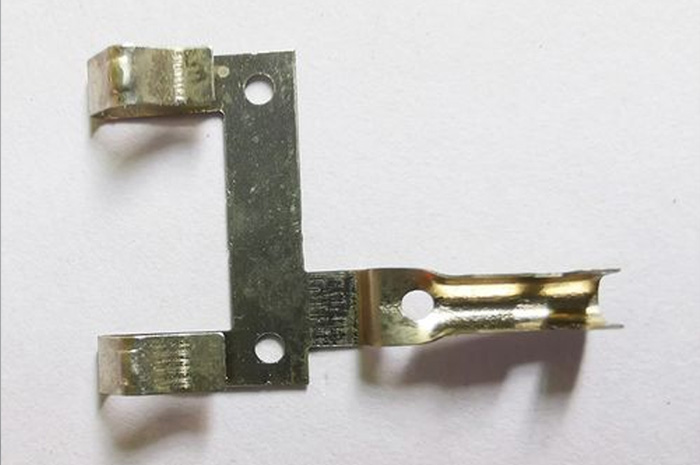 五金冲压件 4 põhimõtet, mida tuleb järgida metallist stantsimise osade lõikeservade paigutusel(pic1)