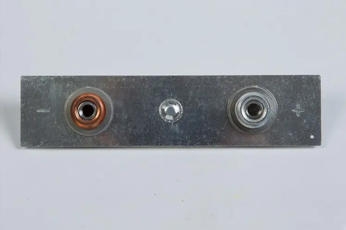 汽车锂电池盖板 Lityum tabağının ana fonksiyonu nedir?(pic1)