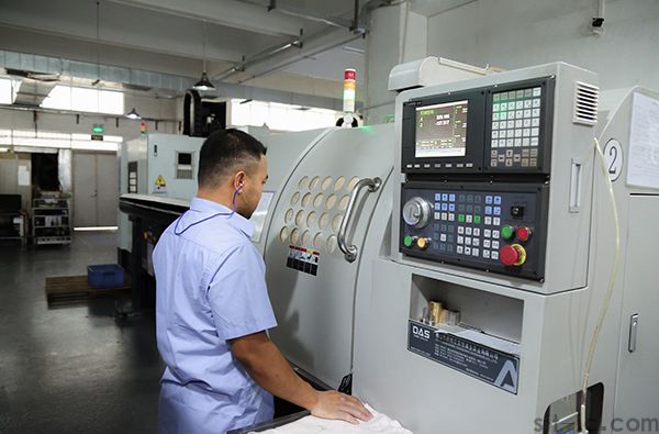 Mastering CNC Lathe Parts Processing: A Comprehensive Guide to Components, Operations, and Precision Manufacturing(图2)
